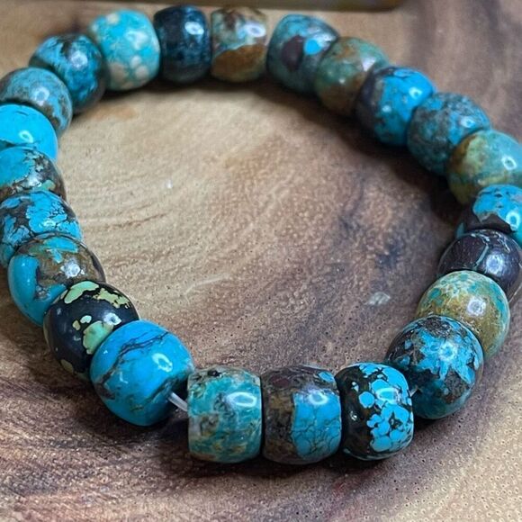 Turquoise beaded stretch bracelet ONE NEW reiki meditation crystal healing 9mm b - Picture 1 of 12